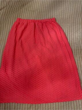 Women’s pink Textured Athletic skirt